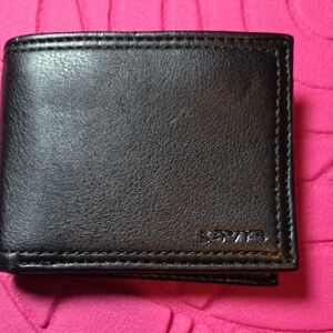 Levi's Classic Black Leather Wallet